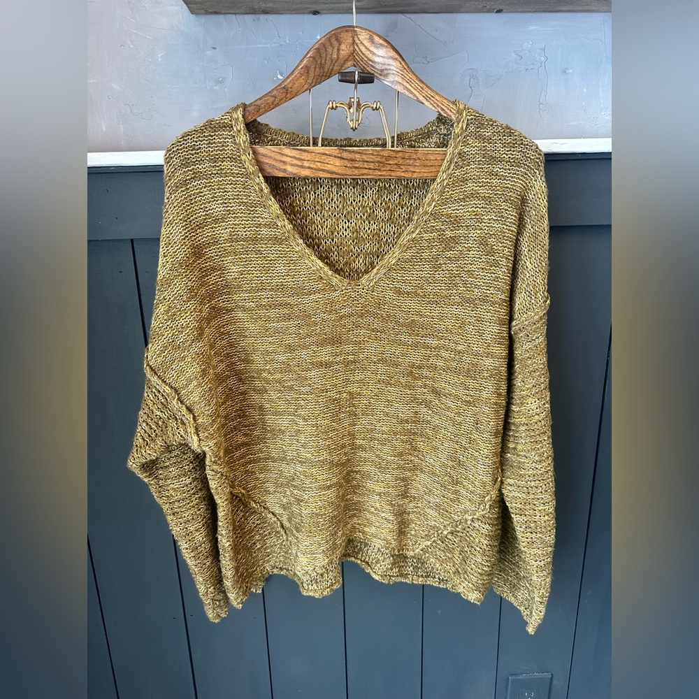 Universal Thread V Neck Mustard Tan Knit Sweater‎ XXL